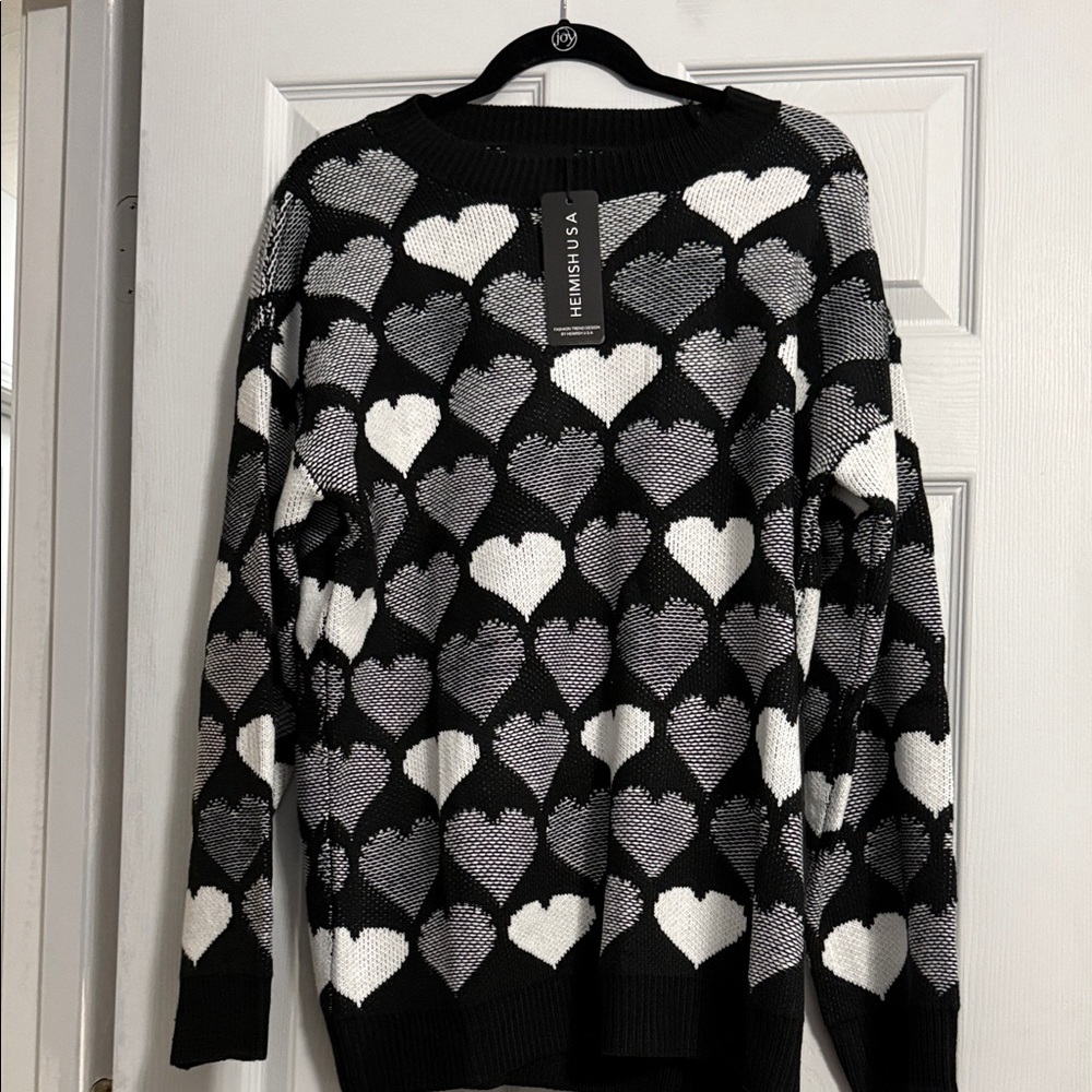 HEIMISH USA Black, White & Gray Heart Pattern Crewneck Sweater